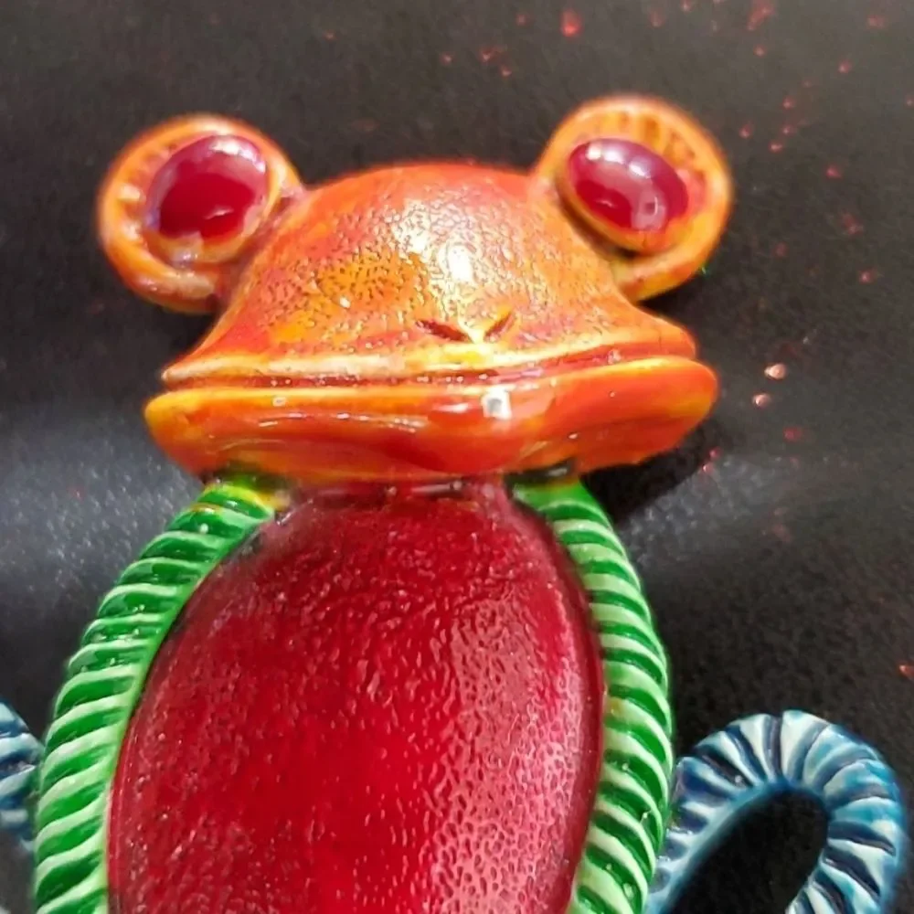 Hollycraft vintage collector yarn frog brooch colorful silver tone